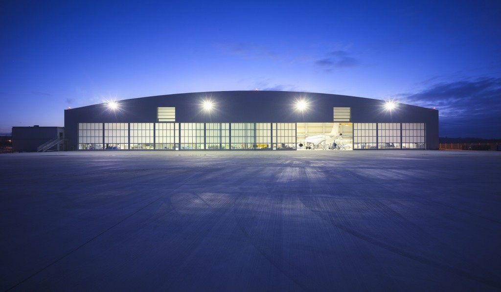 Hangar à avions en structure bois